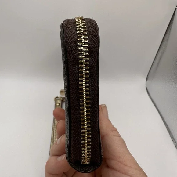 Michael Kors 7" Flat Wallet Center‎ Stripe Wristlet Clutch Card Holder Monogram - Picture 7 of 16